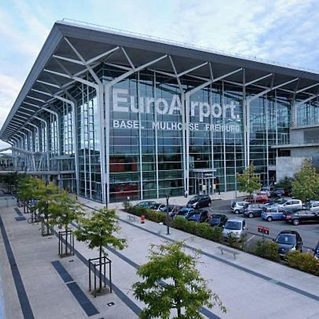 ホテル ベルリオーズ バーゼル エアポート サン・ルイ エクステリア 写真